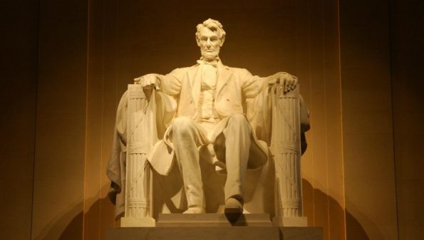 Lincoln Statue