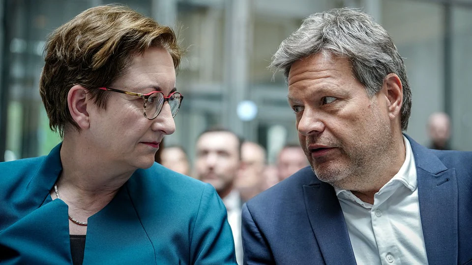 Trauriger Chart: Das wurde aus Habecks 400.000-Wohnungen-Ziel